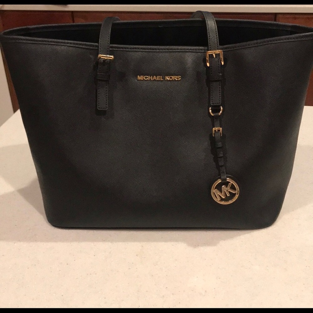 Michael Kors Jet Set Tote